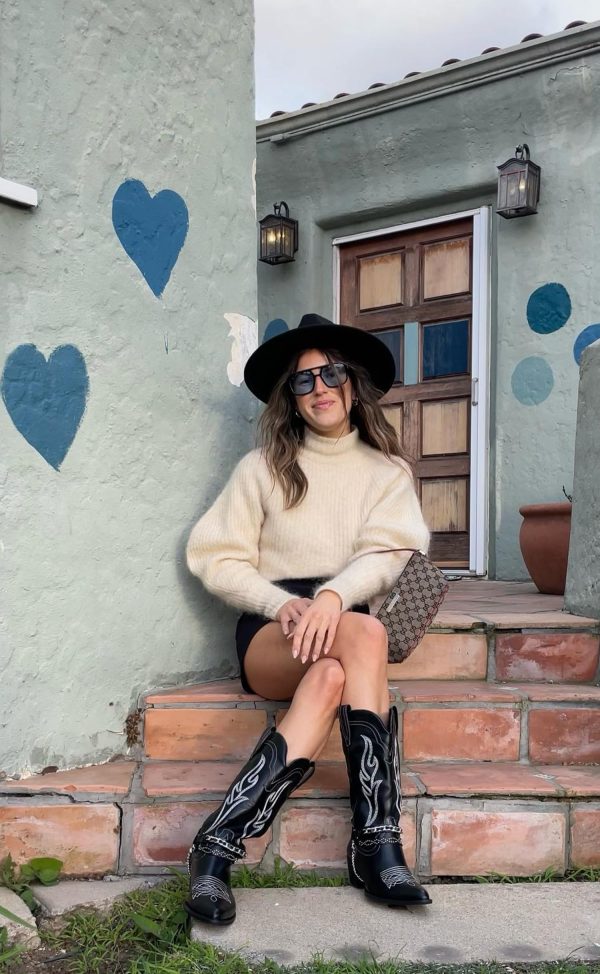 Cowboy Boots for Women with Chain, Pointy Toe Chunky Heel Women's Riding Boots with Embroidered, Pull on Style Western Boots,